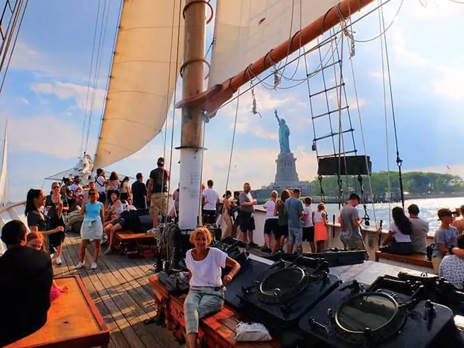 Zeilboottocht in New York - Zeilen