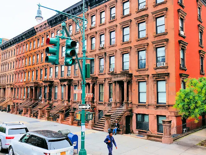 Wat te doen in Harlem New York - Brownstones