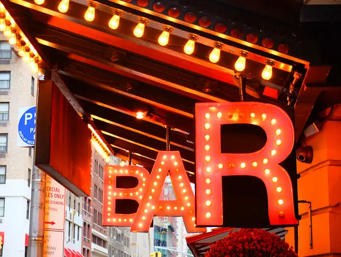 Alcohol minimum leeftijd in New York
