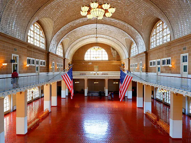 Ellis Island - Registratieruimte