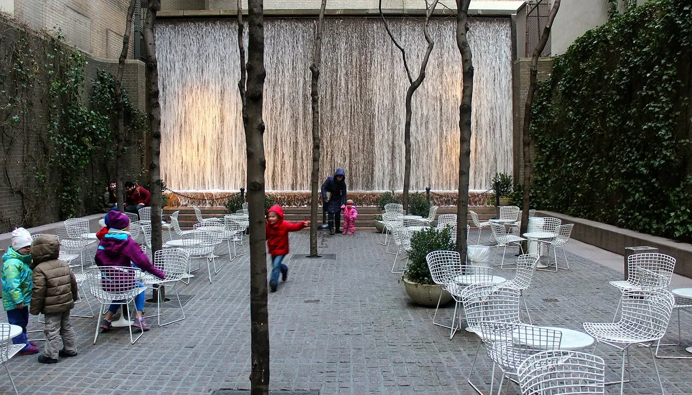 Parken in New York - Paley Park