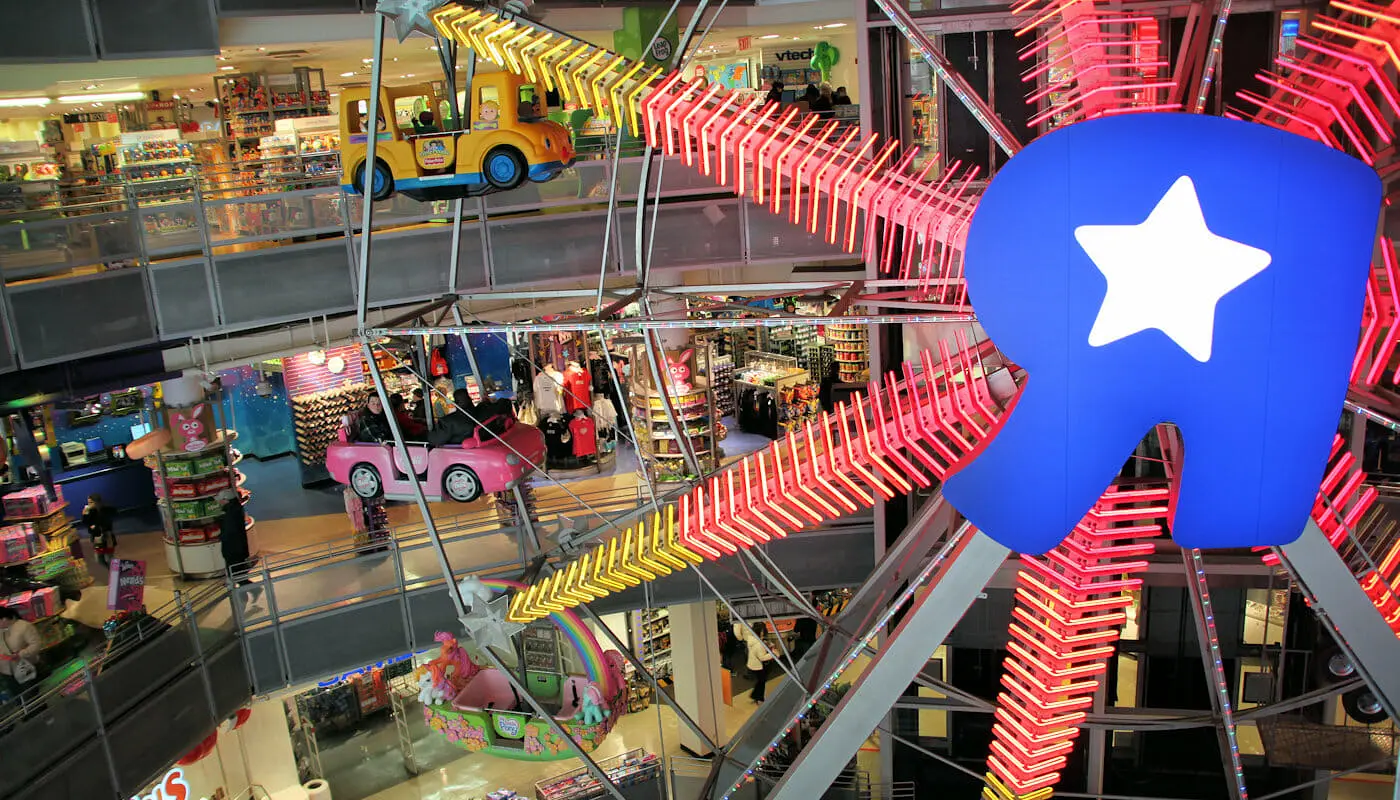 reuzenrad bij toys R us in new york
