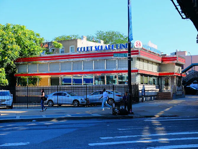 Wat te doen in Long Island City - court square diner