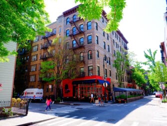 New York TV and Movie Sites Tour - Friends