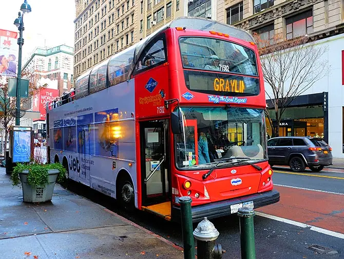Hop-on Hop-off bus in New York - Gray Line rode bus