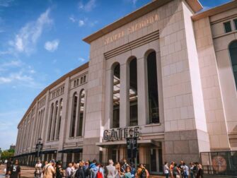 Brooklyn, Queens en The Bronx Tour - Yankee Stadium