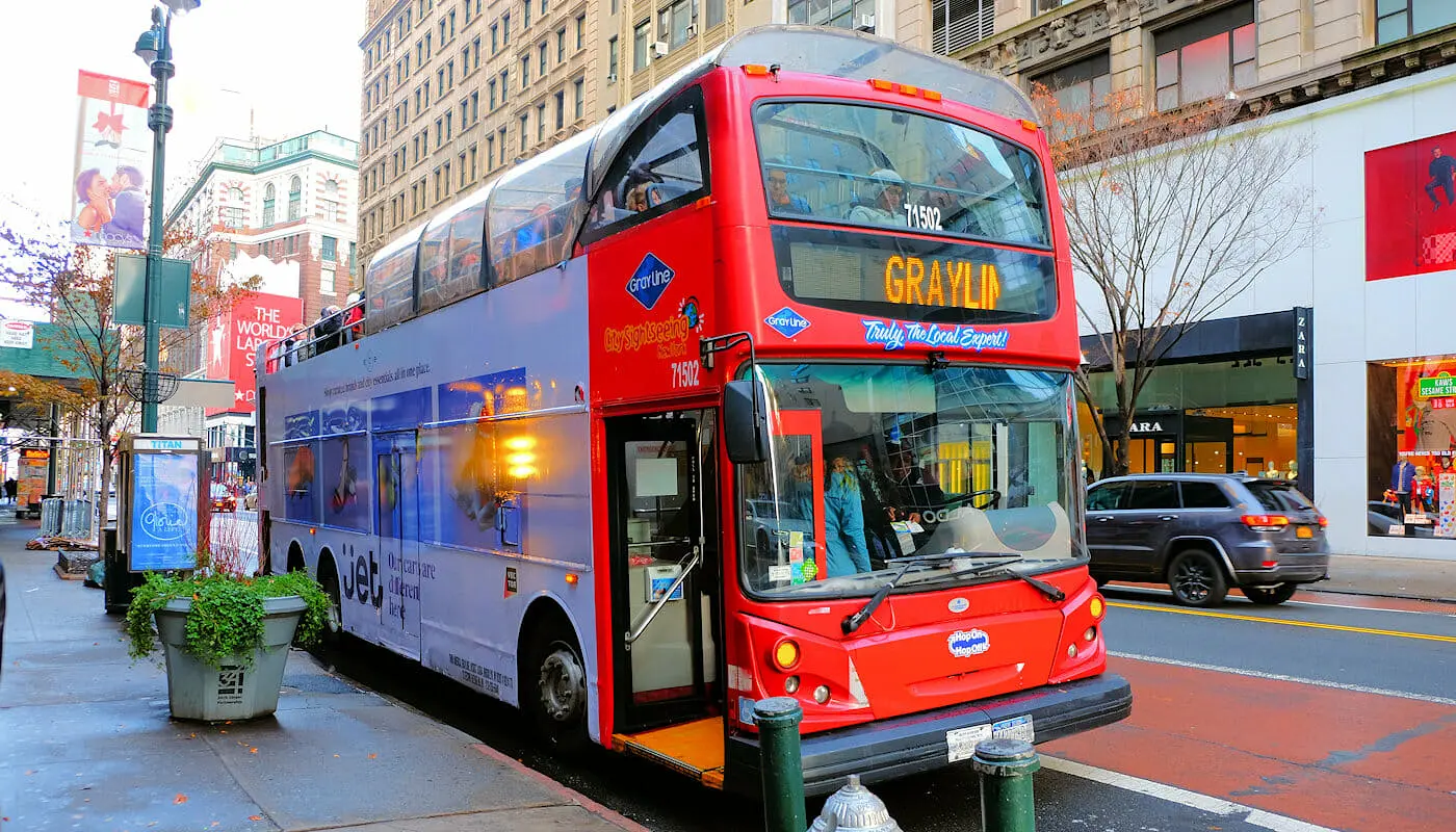 Gray Line Hop-on Hop-off bus in New York - Opstappen