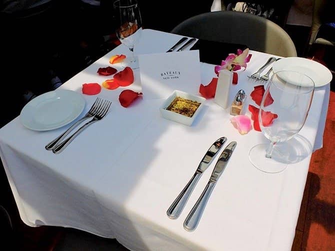 Bateaux Lunch Cruise in New York - Romantische Lunch