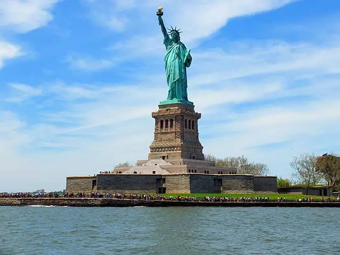 Bateaux Lunch Cruise in New York - Vrijheidsbeeld