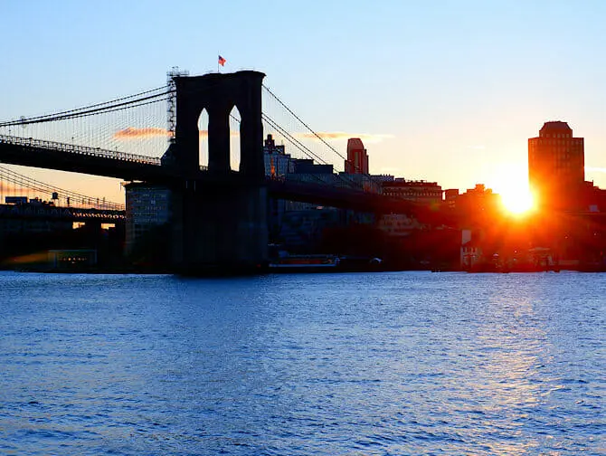 Wat te doen in South Street Seaport - Brooklyn Bridge