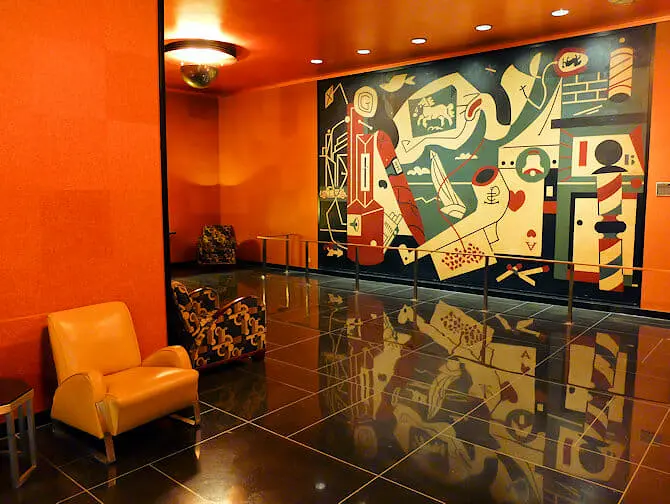 Radio City Music Hall in New York - Art Deco