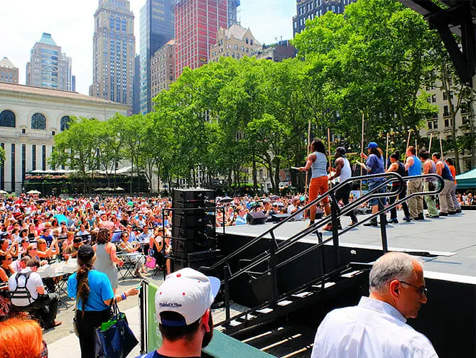 Bryant Park in New York - Broadway