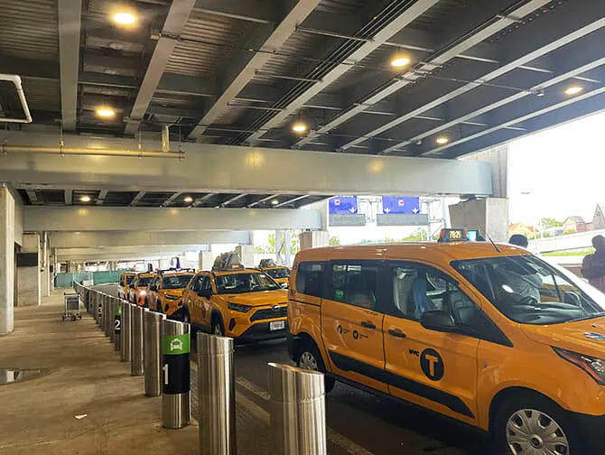 LaGuardia Airport - taxi