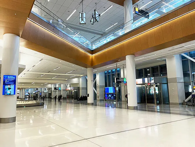 LaGuardia Airport - terminal