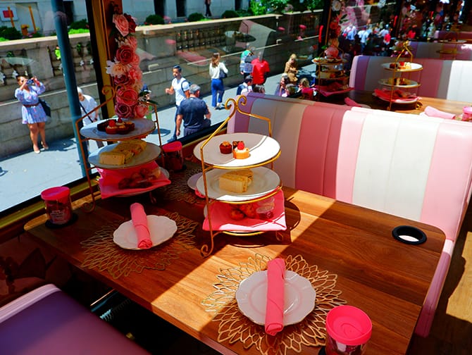 High Tea in New York - High Tea Bus tour