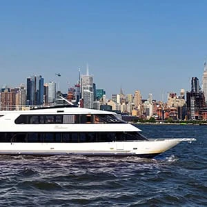 4th of July Boottochten in New York - Sundancer Yacht
