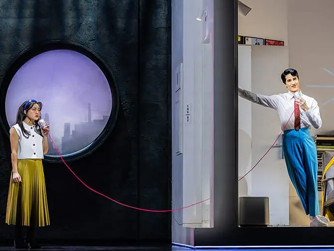 Maybe Happy Ending op Broadway tickets - Robot