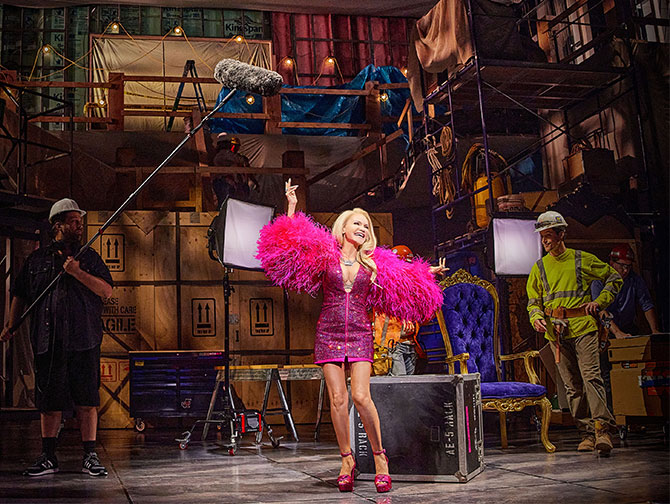The Queen of Versailles op Broadway tickets - stage