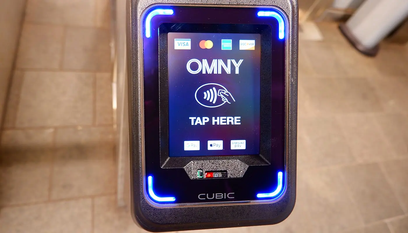 Zo werkt de 7-daagse OMNY-kaart - tap uw kaart