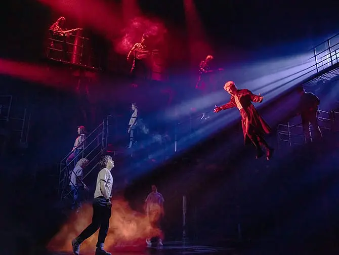 The Lost Boys op Broadway tickets - Special Effects